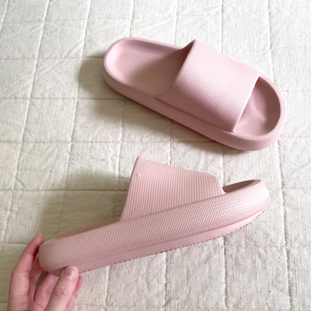 Sootheez Sandals